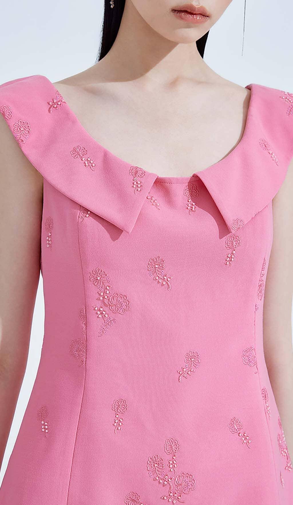 SLEEVELESS EMBROIDERED MINI DRESS IN PINK